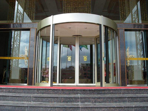ZLP800高空作業吊籃操作要求及适合标準