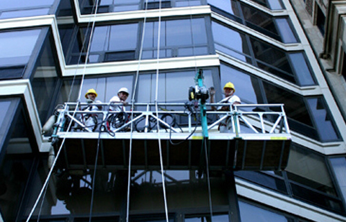 如何确保建築吊籃工人高空安全？
